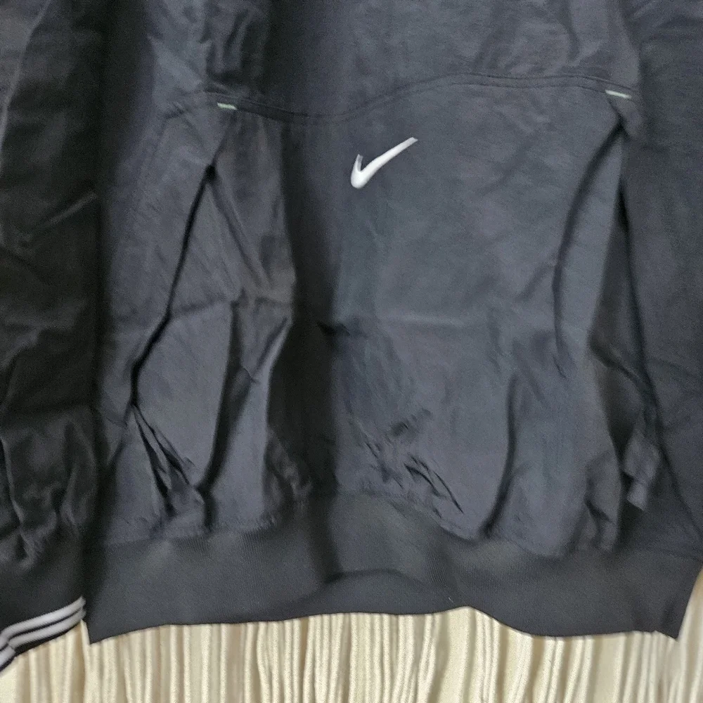 Vintage Nike Black Pullover Windbreaker Large - Picture 3 of 9